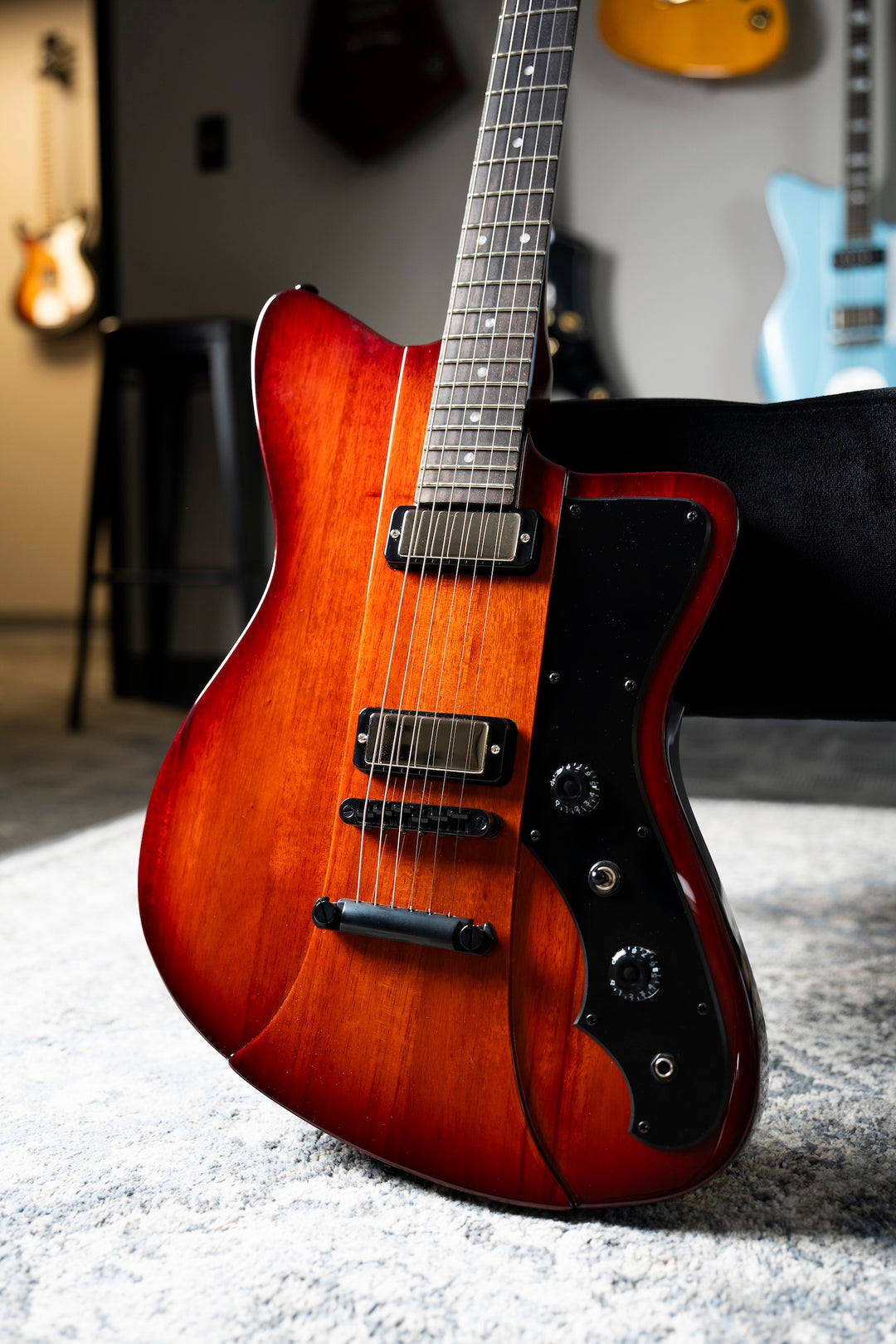Rivolta Mondata JR Midnight LTD #color_autunno-burst