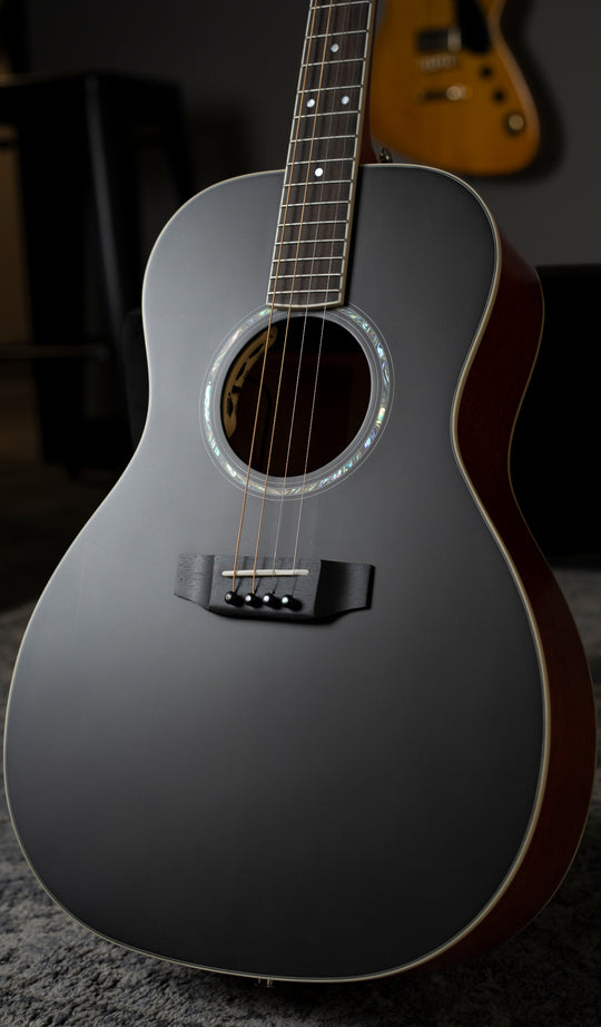 Ezra Tenor Guitar #color_black-top