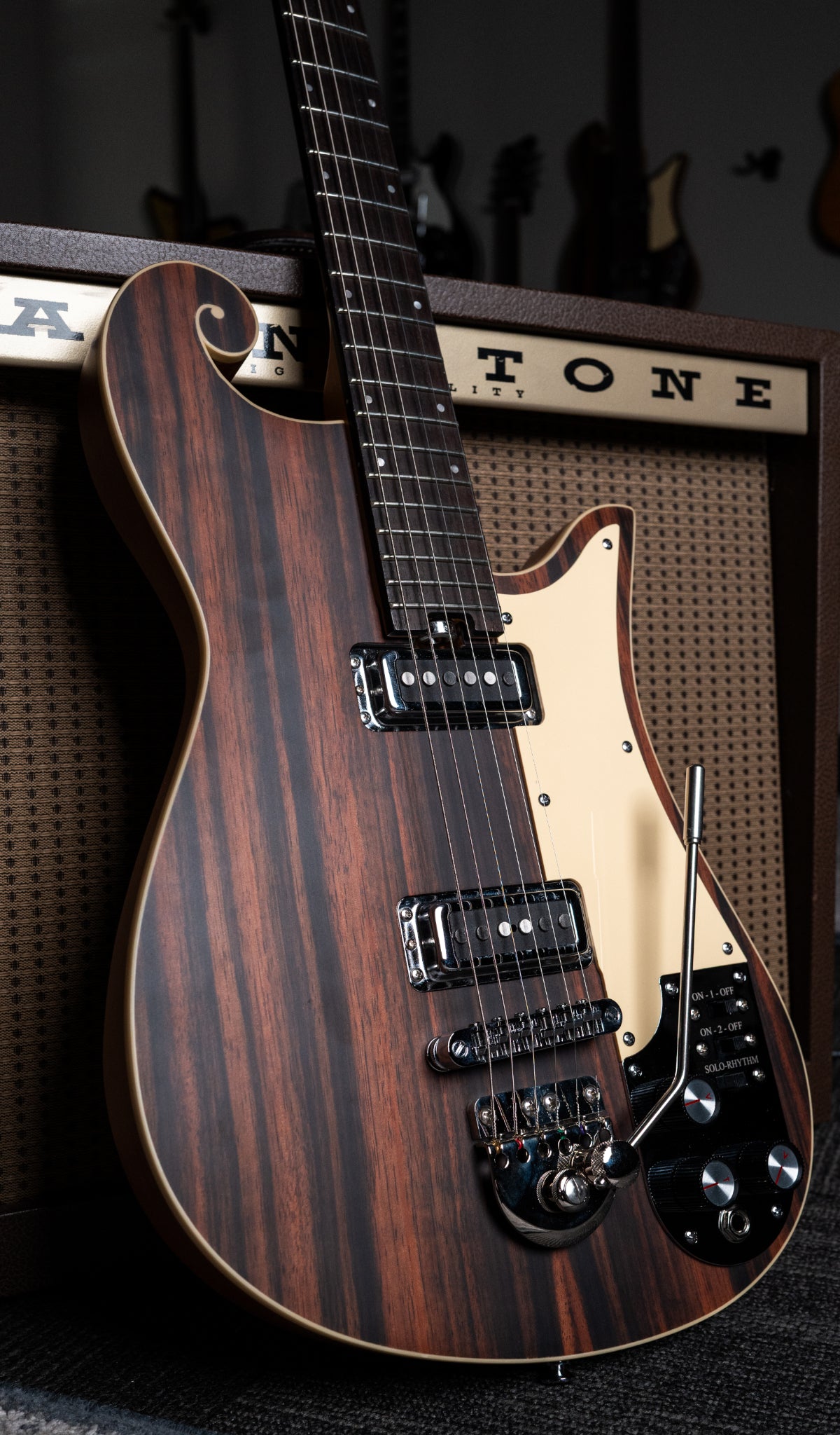 Eastwood EW-781 Scroll Guitar – Eastwood Guitars