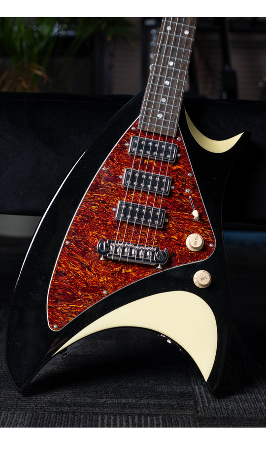 Backlund Breadliner Electric Guitar #color_black-creme