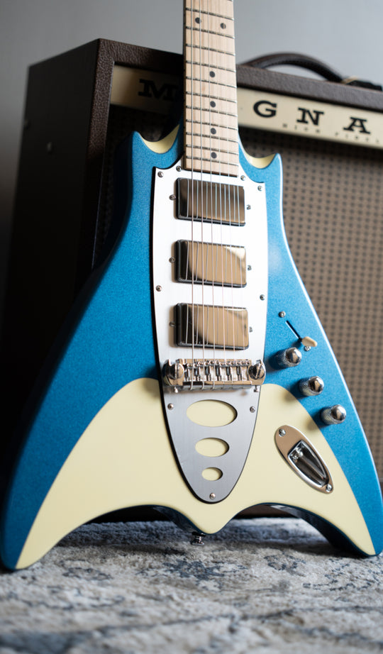 Backlund Super Vee Electric Guitar #color_blue-creme