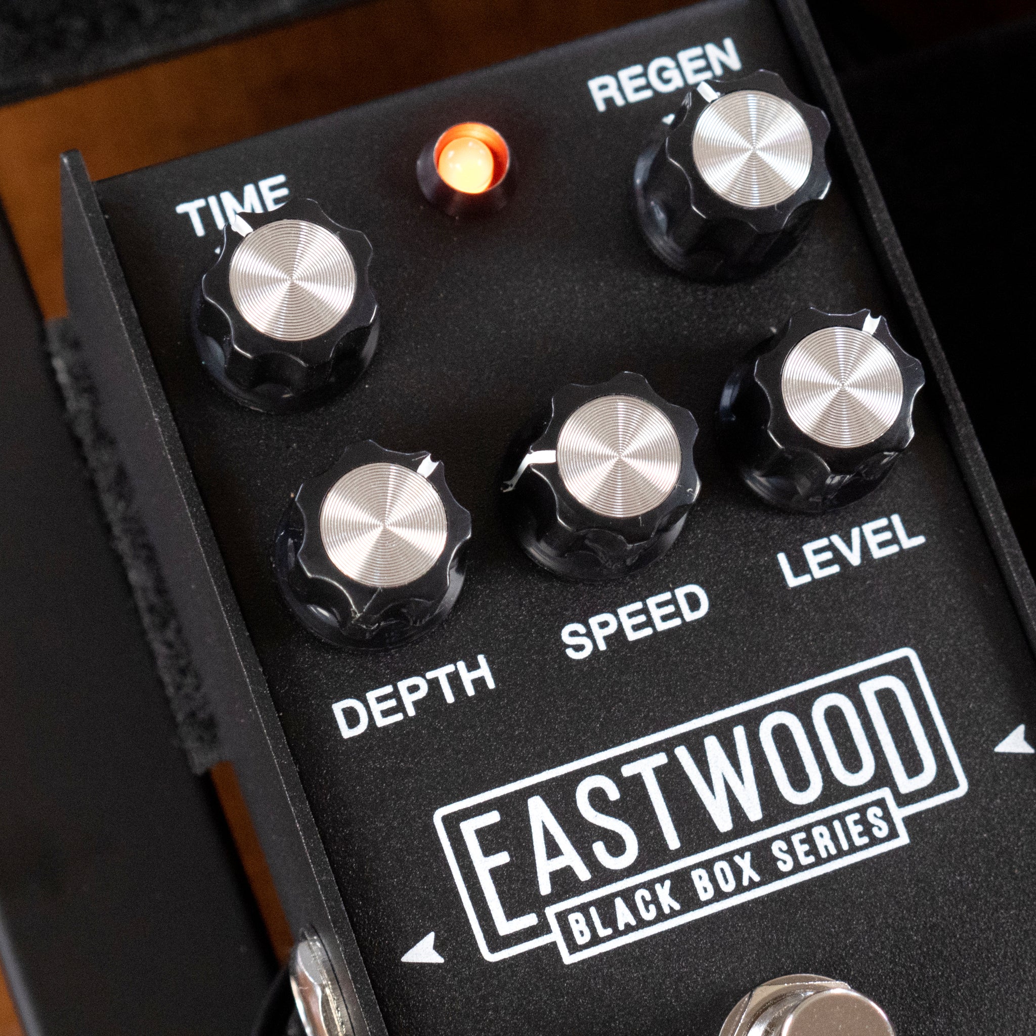 Eastwood BB-05 MAG DELAY – Eastwood Guitars